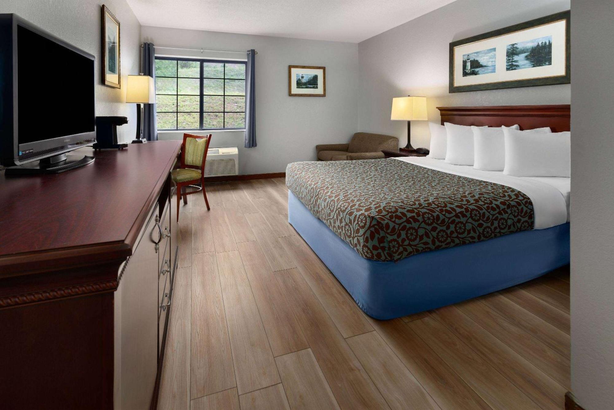 Days Inn By Wyndham Iron Mountain Exterior foto